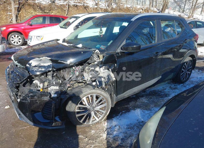 Photo 2 of 2021 Nissan Kicks SV XTRONIC CVT (VIN 3N1CP5CV9ML494724)