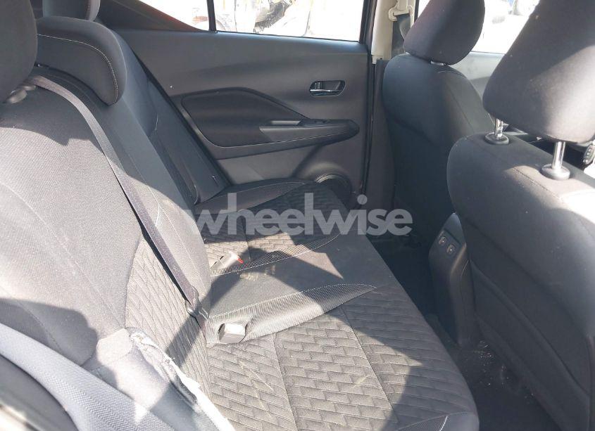 Photo 8 of 2021 Nissan Kicks SV XTRONIC CVT (VIN 3N1CP5CV9ML510792)