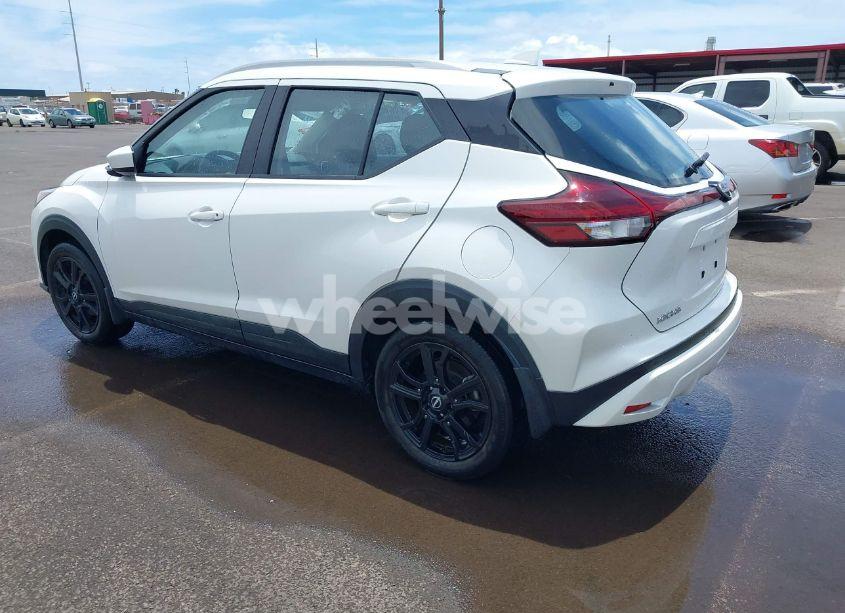 Photo 3 of 2022 Nissan Kicks SV XTRONIC CVT (VIN 3N1CP5CV9NL481697)