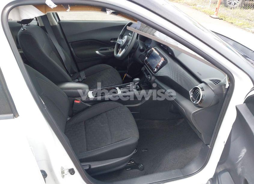 Photo 5 of 2022 Nissan Kicks SV XTRONIC CVT (VIN 3N1CP5CV9NL481697)