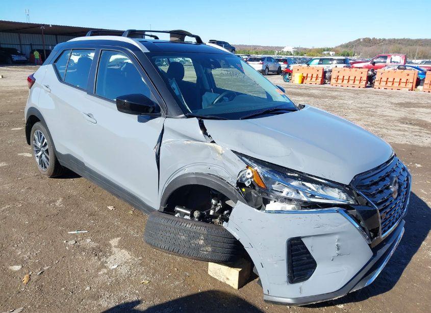 2022 Nissan Kicks SV XTRONIC CVT (VIN 3N1CP5CV9NL518313) main photo