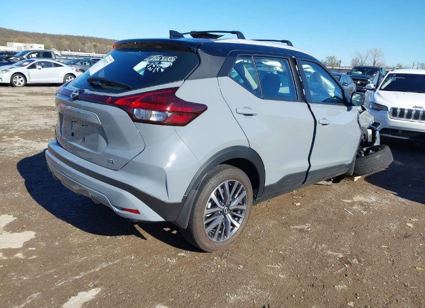 Photo 4 of 2022 Nissan Kicks SV XTRONIC CVT (VIN 3N1CP5CV9NL518313)