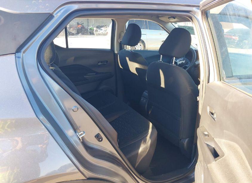 Photo 8 of 2023 Nissan Kicks SV XTRONIC CVT (VIN 3N1CP5CV9PL532005)