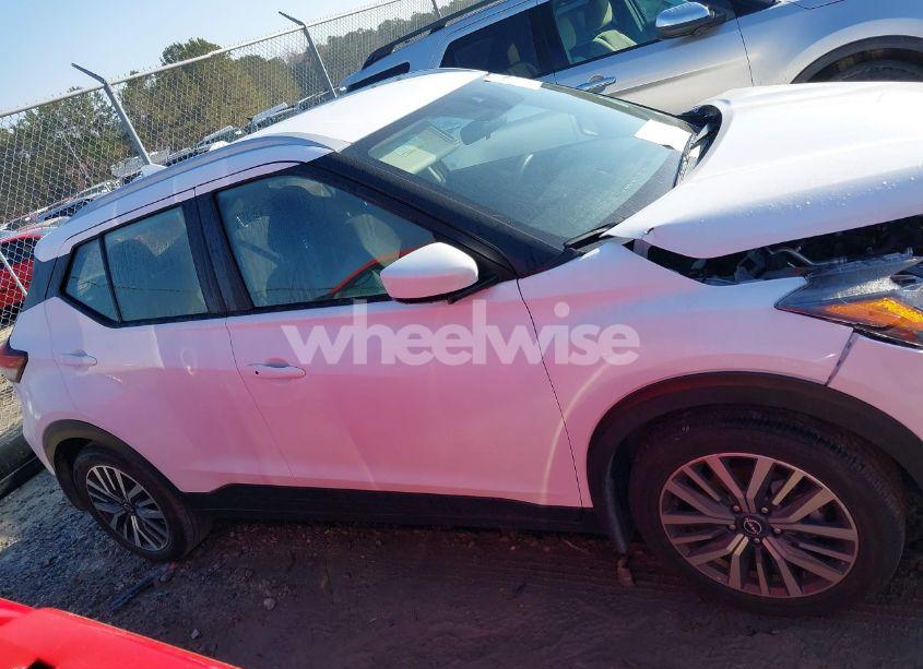 Photo 13 of 2024 Nissan Kicks SV XTRONIC CVT (VIN 3N1CP5CV9RL483245)