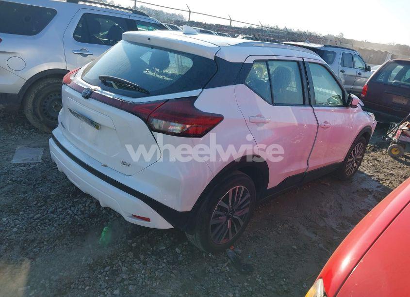 Photo 4 of 2024 Nissan Kicks SV XTRONIC CVT (VIN 3N1CP5CV9RL483245)