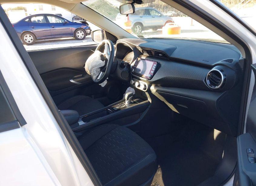 Photo 5 of 2024 Nissan Kicks SV XTRONIC CVT (VIN 3N1CP5CV9RL529267)