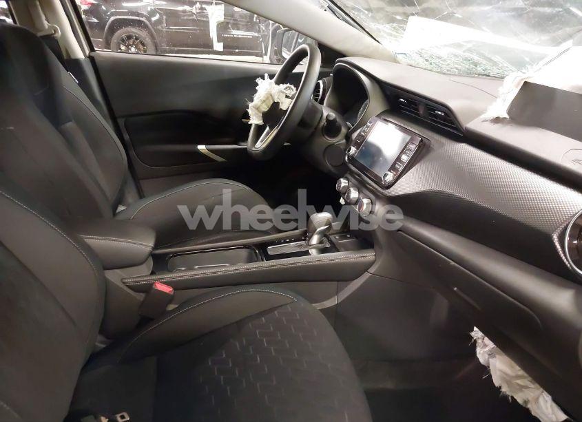 Photo 5 of 2024 Nissan Kicks SV XTRONIC CVT (VIN 3N1CP5CV9RL536445)