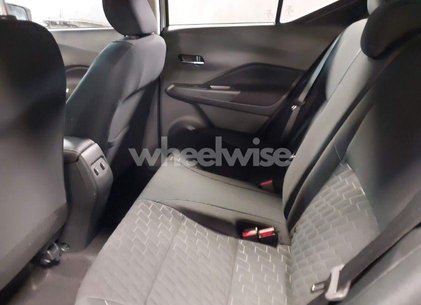 Photo 8 of 2024 Nissan Kicks SV XTRONIC CVT (VIN 3N1CP5CV9RL536445)