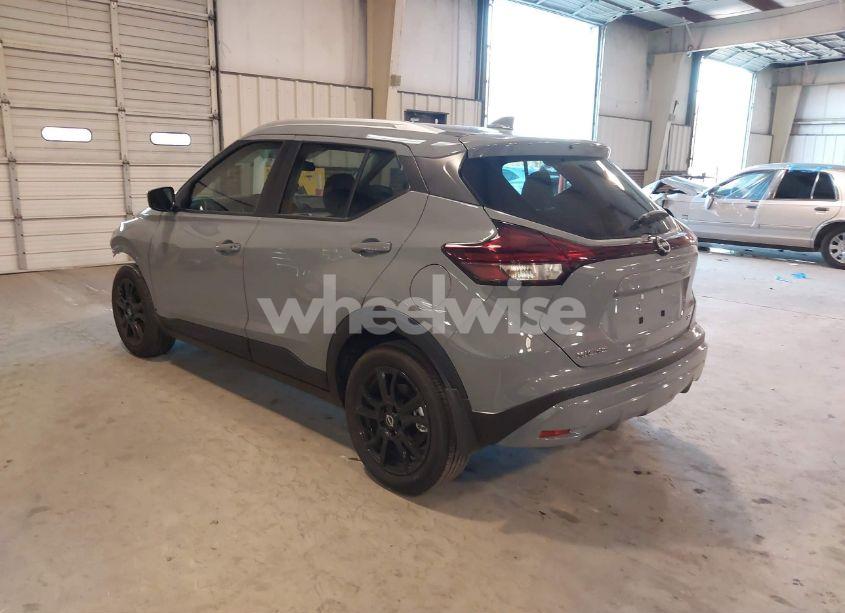 Photo 3 of 2024 Nissan Kicks SV XTRONIC CVT (VIN 3N1CP5CV9RL569851)