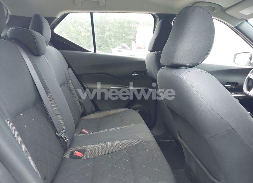 Photo 8 of 2020 Nissan Kicks SV XTRONIC CVT (VIN 3N1CP5CVXLL510122)