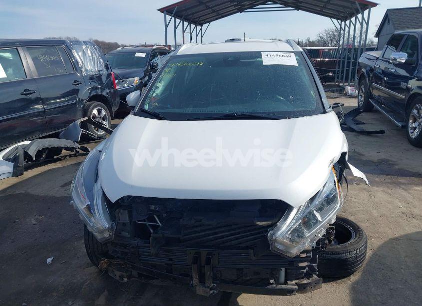 Photo 13 of 2020 Nissan Kicks SV XTRONIC CVT (VIN 3N1CP5CVXLL545212)