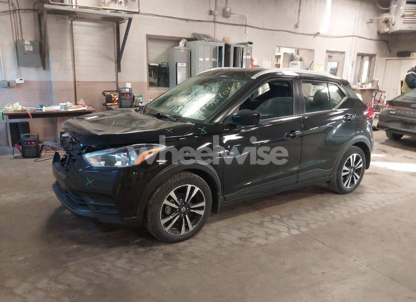 Photo 2 of 2020 Nissan Kicks SV XTRONIC CVT (VIN 3N1CP5CVXLL548384)