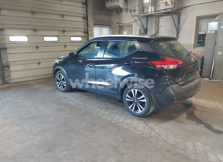 Photo 3 of 2020 Nissan Kicks SV XTRONIC CVT (VIN 3N1CP5CVXLL548384)