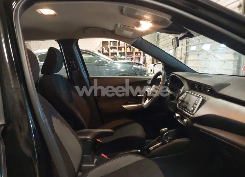 Photo 5 of 2020 Nissan Kicks SV XTRONIC CVT (VIN 3N1CP5CVXLL548384)