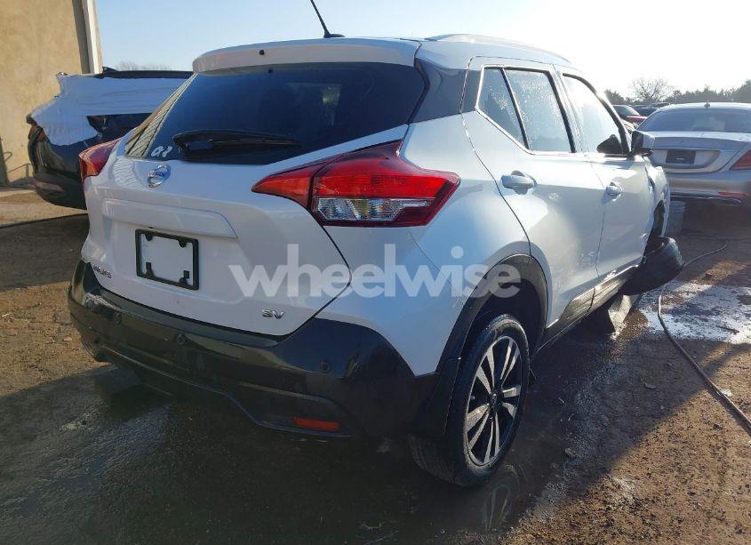 Photo 4 of 2020 Nissan Kicks SV XTRONIC CVT (VIN 3N1CP5CVXLL556677)