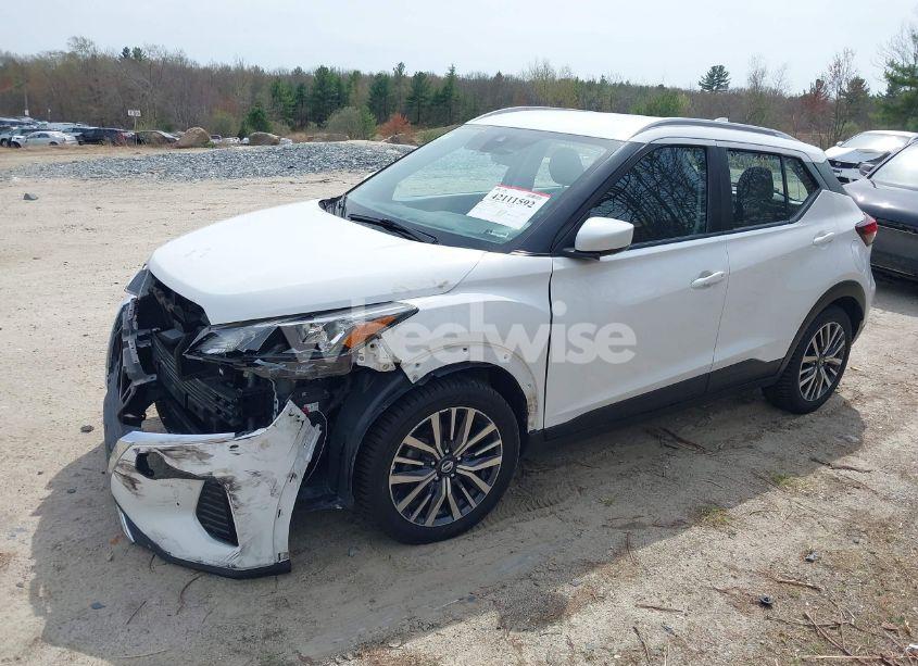 Photo 2 of 2021 Nissan Kicks SV XTRONIC CVT (VIN 3N1CP5CVXML470495)