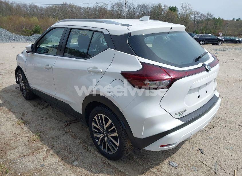 Photo 3 of 2021 Nissan Kicks SV XTRONIC CVT (VIN 3N1CP5CVXML470495)