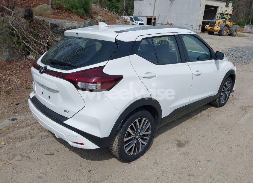 Photo 4 of 2021 Nissan Kicks SV XTRONIC CVT (VIN 3N1CP5CVXML470495)