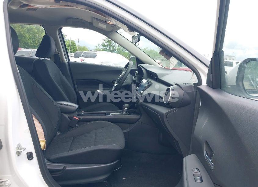 Photo 5 of 2021 Nissan Kicks SV XTRONIC CVT (VIN 3N1CP5CVXML481254)