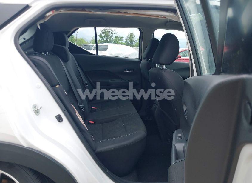 Photo 8 of 2021 Nissan Kicks SV XTRONIC CVT (VIN 3N1CP5CVXML481254)