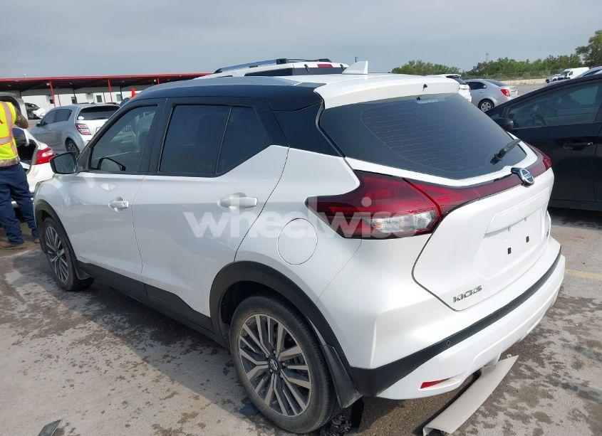 Photo 3 of 2021 Nissan Kicks SV XTRONIC CVT (VIN 3N1CP5CVXML487104)