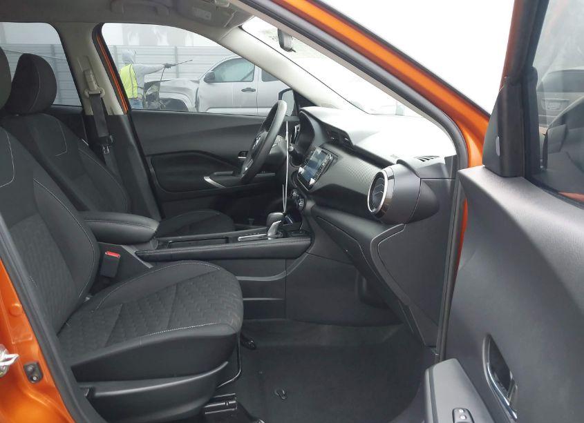 Photo 5 of 2021 Nissan Kicks SV (VIN 3N1CP5CVXML535362)