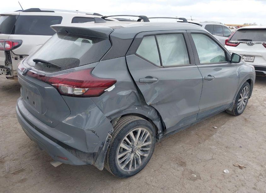 Photo 4 of 2022 Nissan Kicks SV XTRONIC CVT (VIN 3N1CP5CVXNL505652)