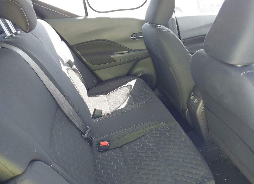 Photo 8 of 2022 Nissan Kicks SV XTRONIC CVT (VIN 3N1CP5CVXNL518255)