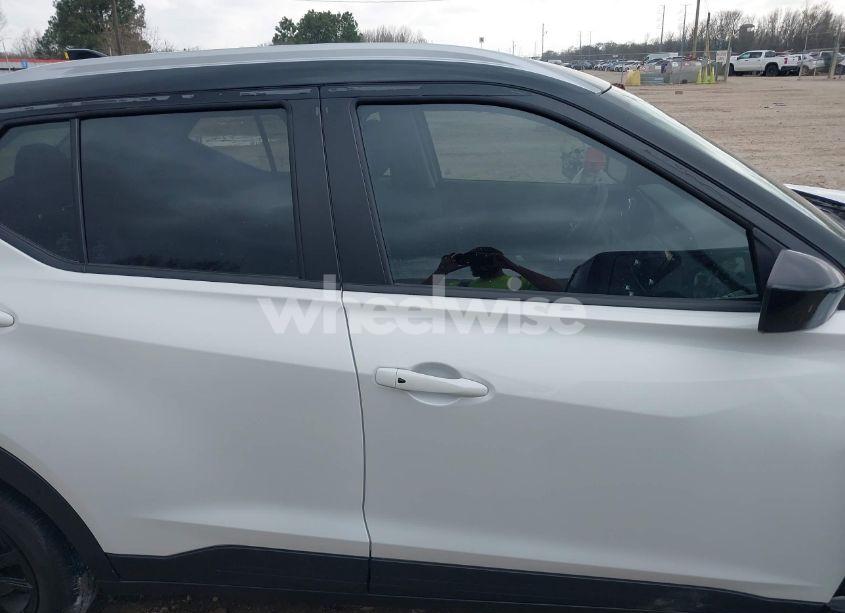 Photo 14 of 2023 Nissan Kicks SV XTRONIC CVT (VIN 3N1CP5CVXPL488337)