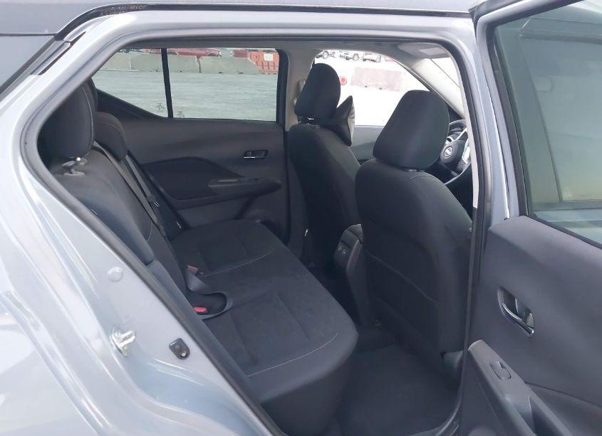 Photo 8 of 2024 Nissan Kicks SV XTRONIC CVT (VIN 3N1CP5CVXRL473825)