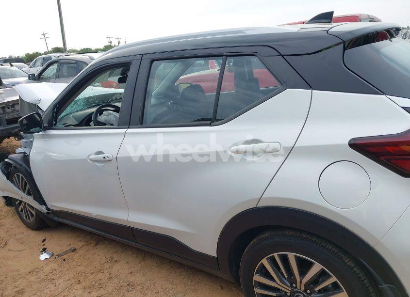 Photo 14 of 2024 Nissan Kicks SV XTRONIC CVT (VIN 3N1CP5CVXRL553464)