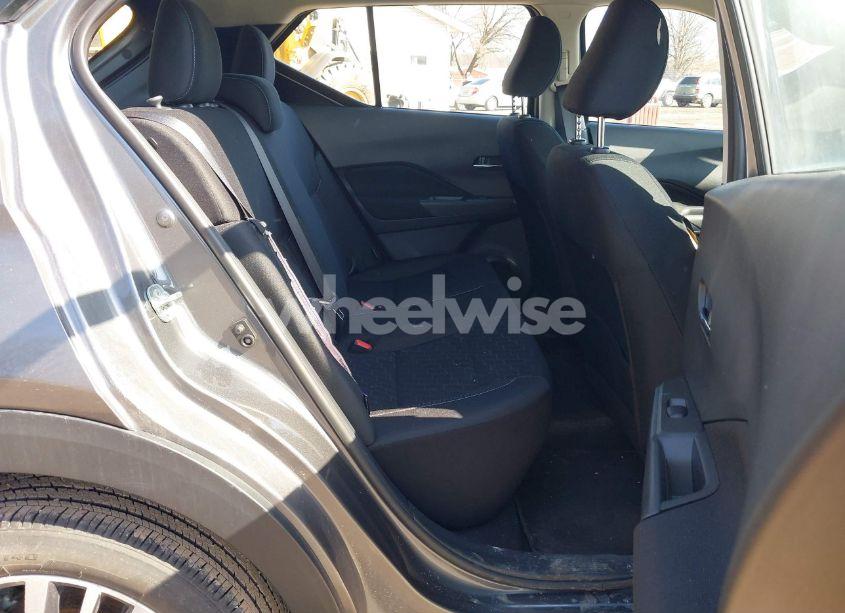 Photo 8 of 2024 Nissan Kicks SV XTRONIC CVT (VIN 3N1CP5CVXRL576792)