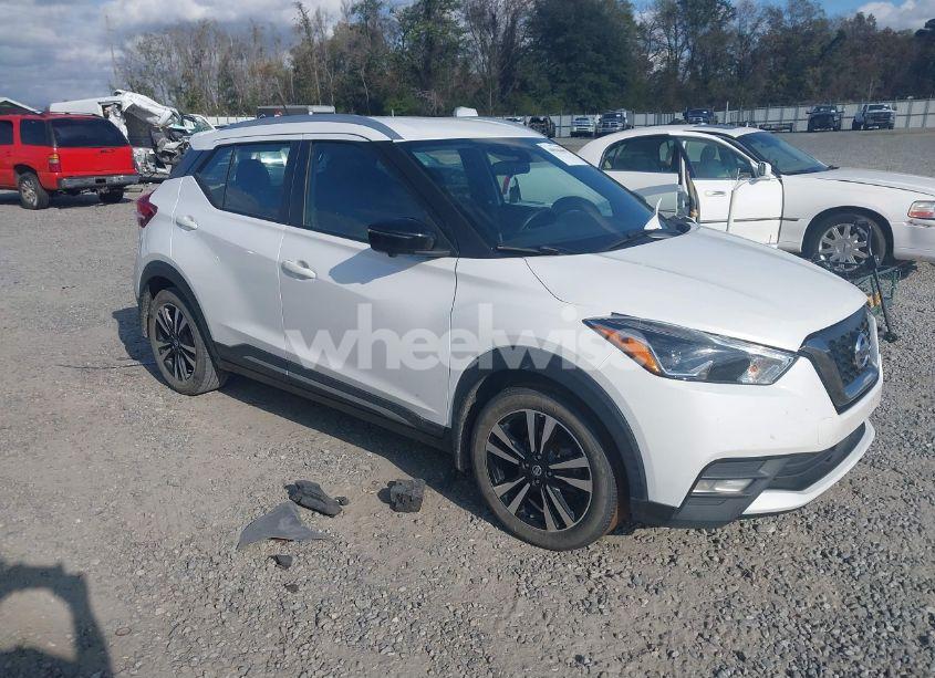 2020 Nissan Kicks SR XTRONIC CVT (VIN 3N1CP5DV1LL544741) main photo