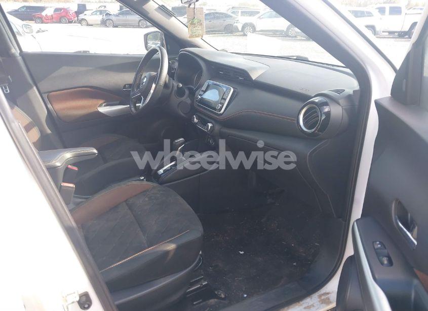 Photo 5 of 2020 Nissan Kicks SR XTRONIC CVT (VIN 3N1CP5DV1LL544741)