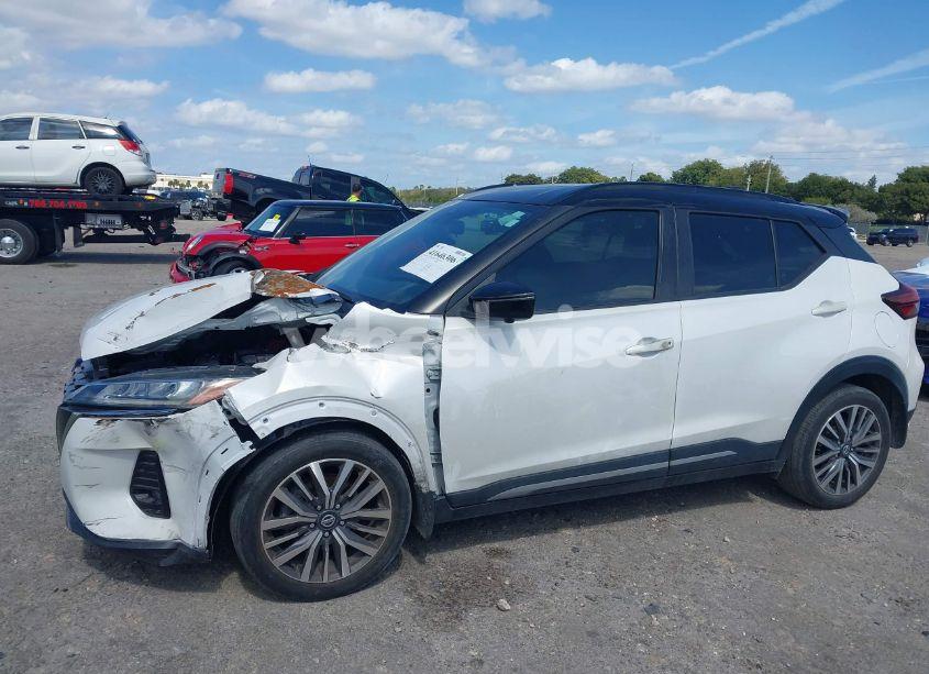 Photo 18 of 2021 Nissan Kicks SR XTRONIC CVT (VIN 3N1CP5DV1ML474465)