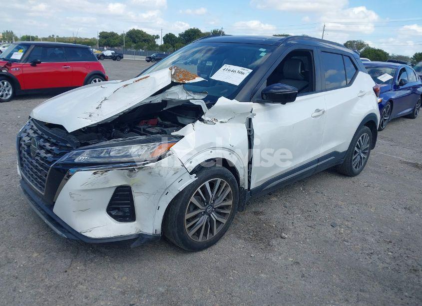 Photo 2 of 2021 Nissan Kicks SR XTRONIC CVT (VIN 3N1CP5DV1ML474465)