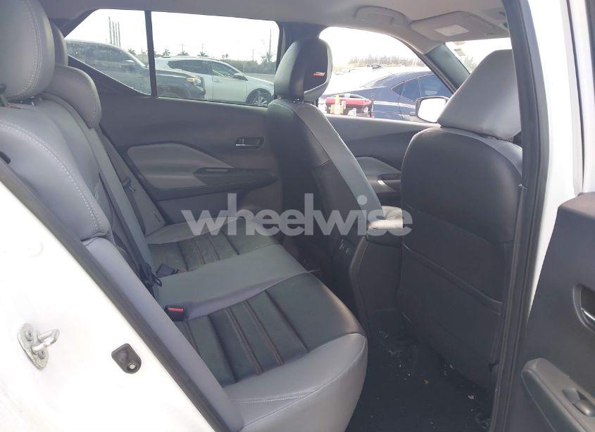 Photo 8 of 2021 Nissan Kicks SR XTRONIC CVT (VIN 3N1CP5DV1ML474465)