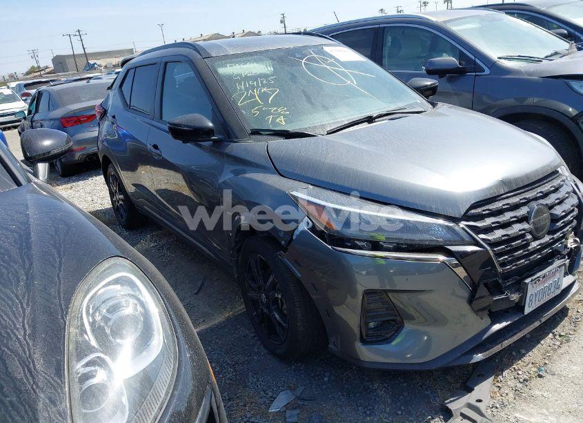 2021 Nissan Kicks SR XTRONIC CVT (VIN 3N1CP5DV1ML530999) main photo