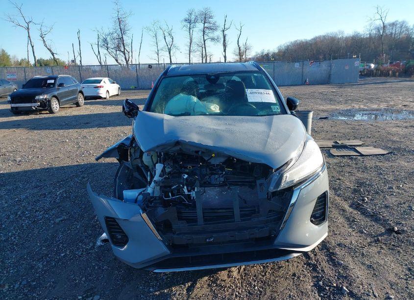 Photo 11 of 2021 Nissan Kicks SR XTRONIC CVT (VIN 3N1CP5DV1ML563596)