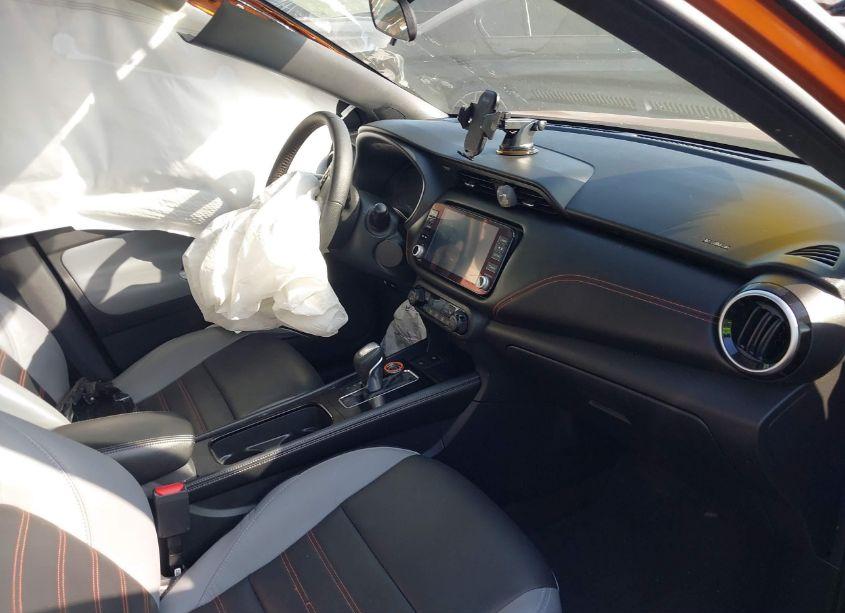 Photo 5 of 2022 Nissan Kicks SR XTRONIC CVT (VIN 3N1CP5DV1NL498153)