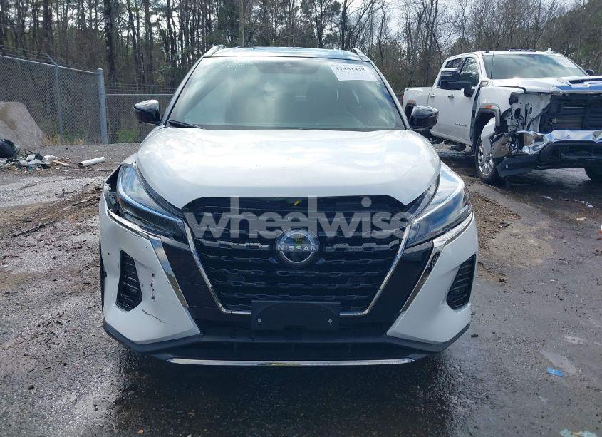 Photo 12 of 2024 Nissan Kicks SR (VIN 3N1CP5DV1RL539290)