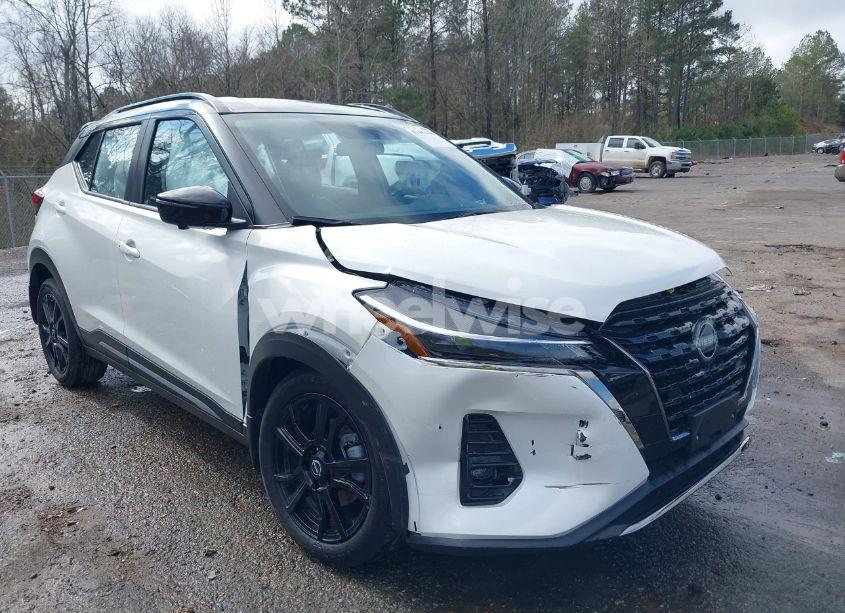 Photo 6 of 2024 Nissan Kicks SR (VIN 3N1CP5DV1RL539290)