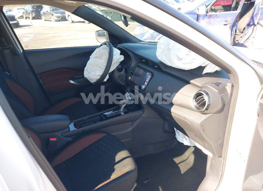 Photo 5 of 2024 Nissan Kicks SR XTRONIC CVT (VIN 3N1CP5DV1RL551794)