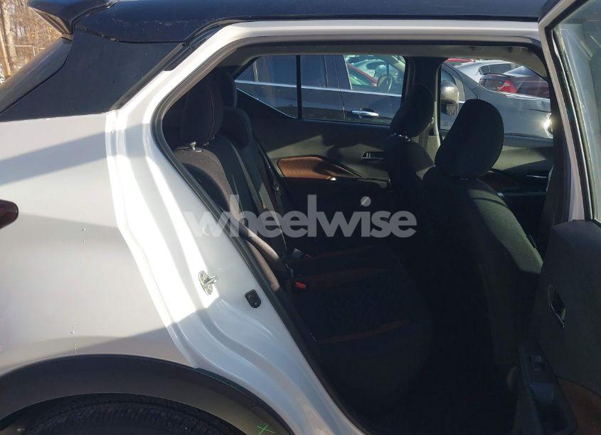 Photo 8 of 2024 Nissan Kicks SR XTRONIC CVT (VIN 3N1CP5DV1RL551794)