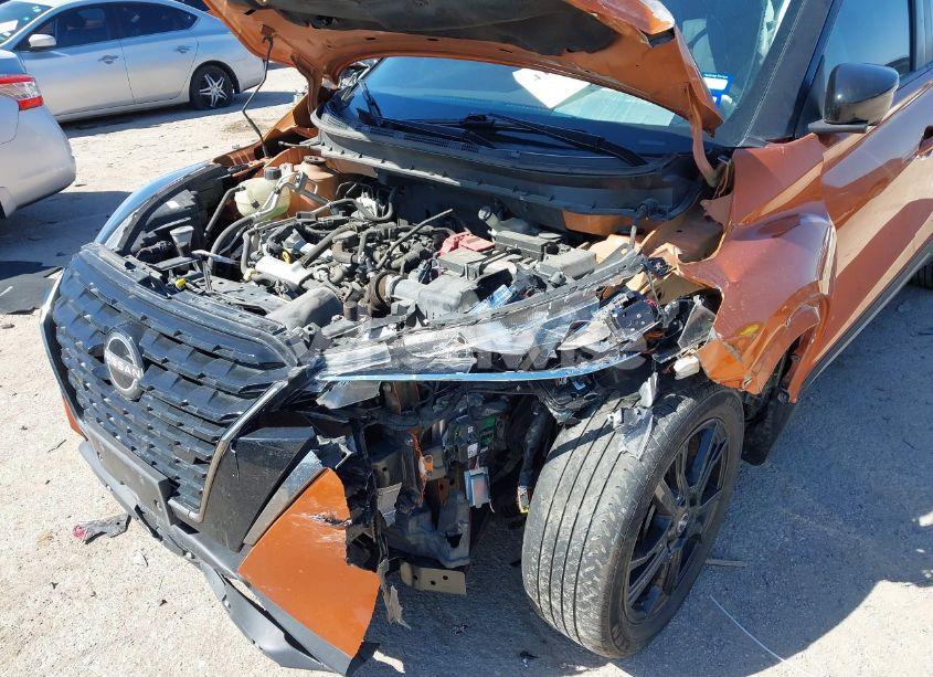 Photo 6 of 2022 Nissan Kicks SR XTRONIC CVT (VIN 3N1CP5DV2NL482351)