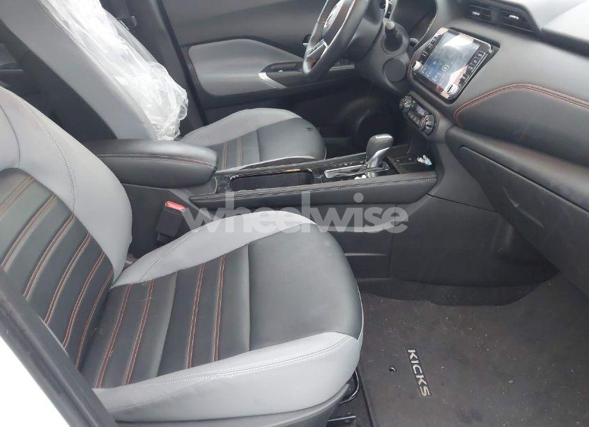 Photo 5 of 2023 Nissan Kicks SR XTRONIC CVT (VIN 3N1CP5DV2PL466993)