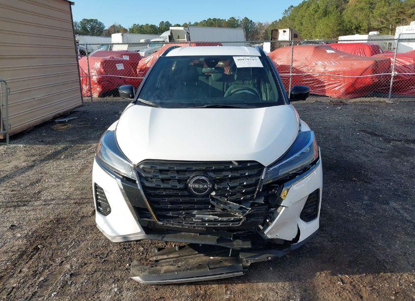 Photo 12 of 2024 Nissan Kicks SR XTRONIC CVT (VIN 3N1CP5DV2RL496630)