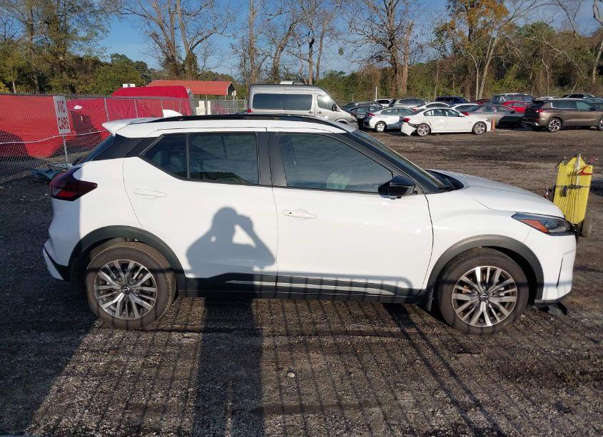 Photo 13 of 2024 Nissan Kicks SR XTRONIC CVT (VIN 3N1CP5DV2RL496630)