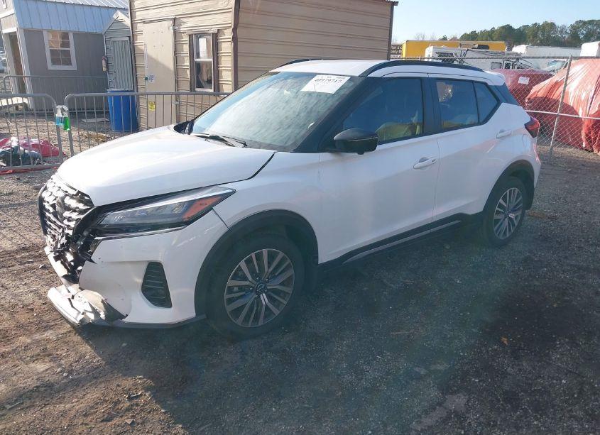 Photo 2 of 2024 Nissan Kicks SR XTRONIC CVT (VIN 3N1CP5DV2RL496630)