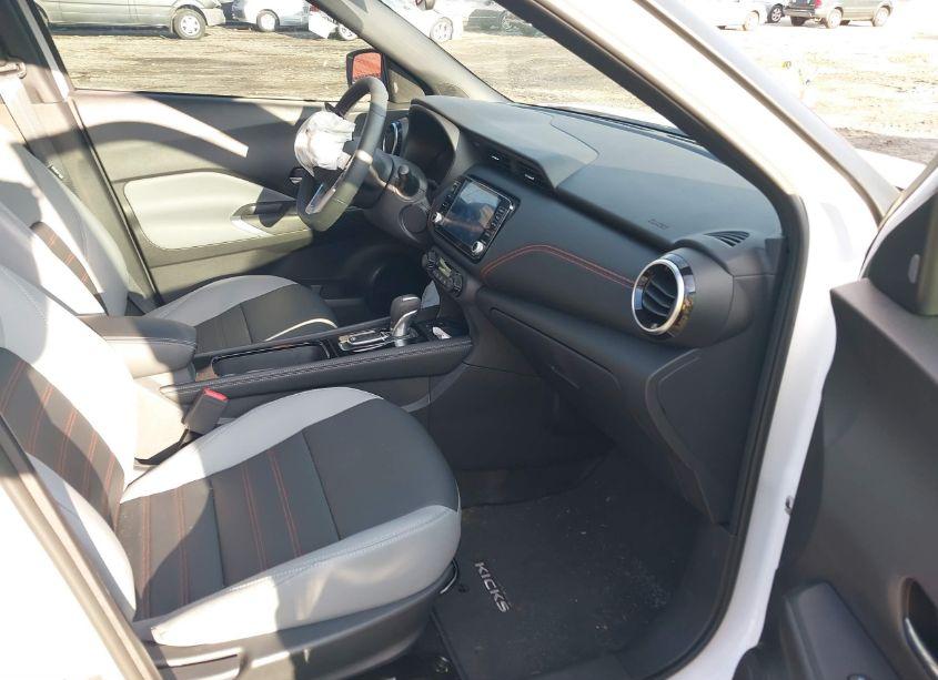 Photo 5 of 2024 Nissan Kicks SR XTRONIC CVT (VIN 3N1CP5DV2RL496630)